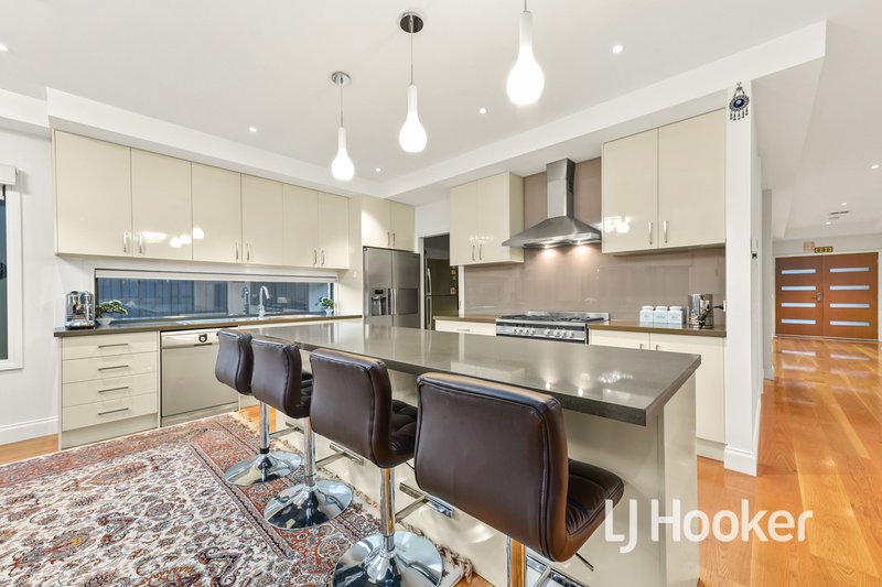 Photo - 1 Amico Walk, Dandenong VIC 3175 - Image 3