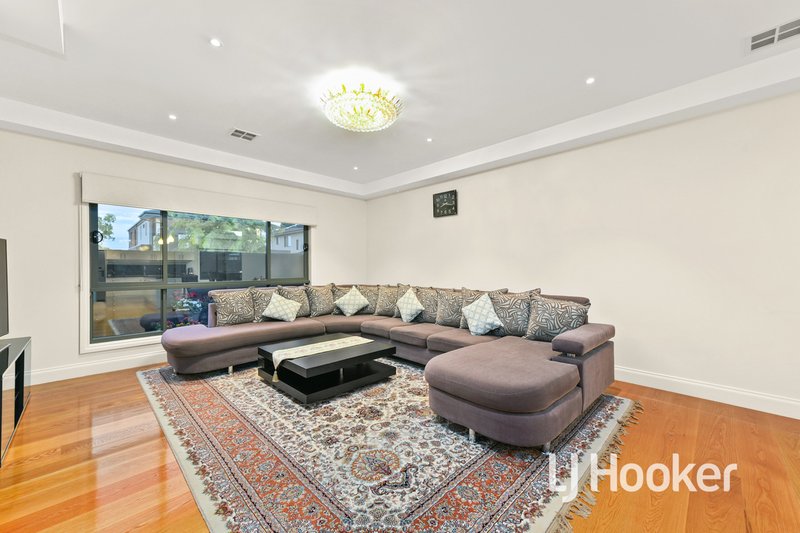 Photo - 1 Amico Walk, Dandenong VIC 3175 - Image 6