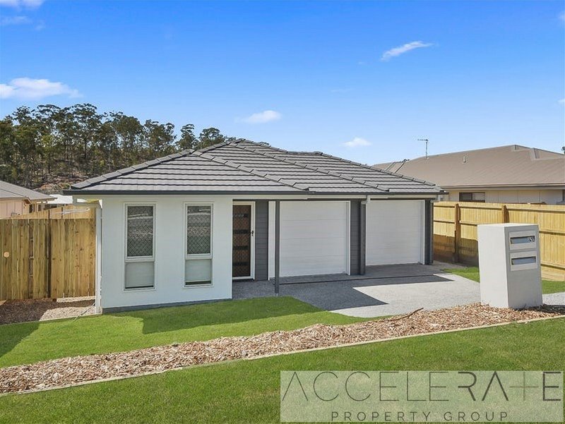 Photo - 1 &amp; 2/42 Sapphire Crescent, Redbank Plains QLD 4301 - Image 3