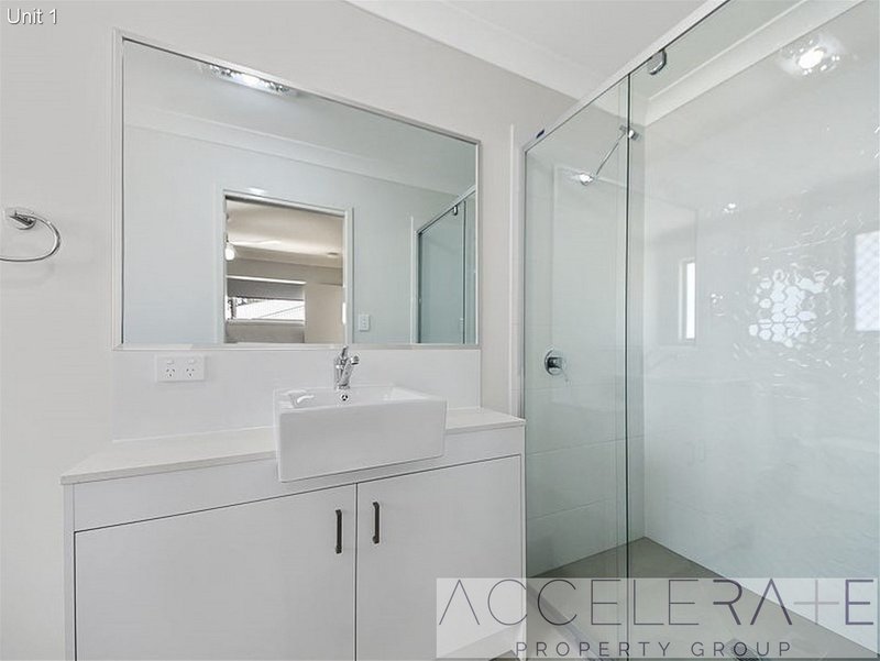 Photo - 1 &amp; 2/42 Sapphire Crescent, Redbank Plains QLD 4301 - Image 10