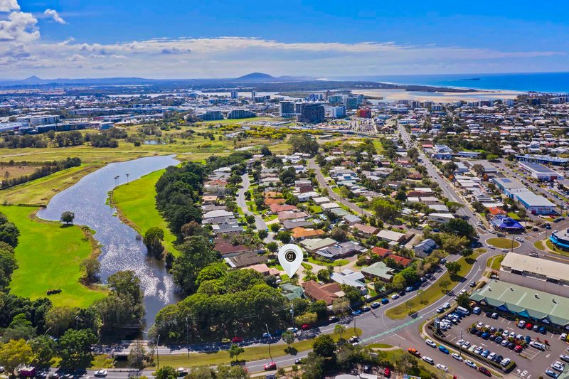 Photo - 1 and 2 / 39 Hazeltine Court, Maroochydore QLD 4558 - Image 4