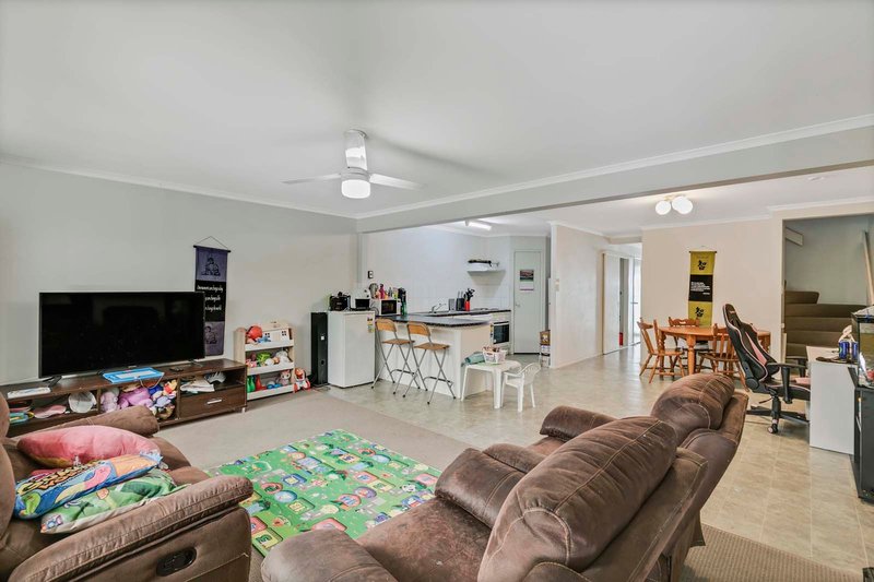 Photo - 1 and 2 / 39 Hazeltine Court, Maroochydore QLD 4558 - Image 8