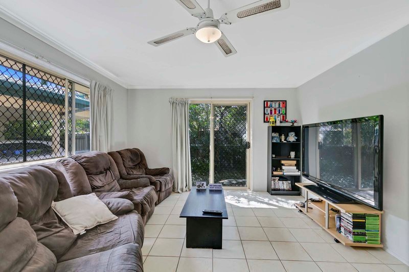 Photo - 1 and 2 / 39 Hazeltine Court, Maroochydore QLD 4558 - Image 11