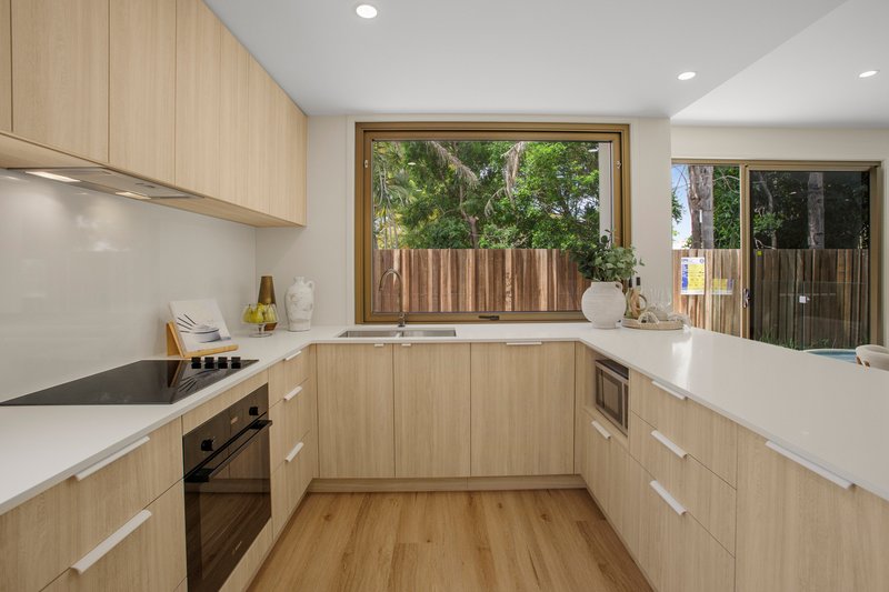 Photo - 1 and 2/155A Mudjimba Beach Road, Mudjimba QLD 4564 - Image 7