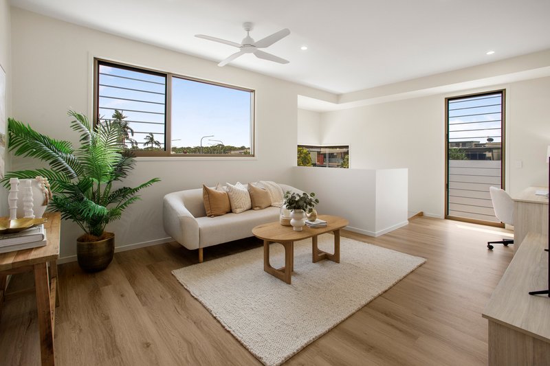 Photo - 1 and 2/155A Mudjimba Beach Road, Mudjimba QLD 4564 - Image 12
