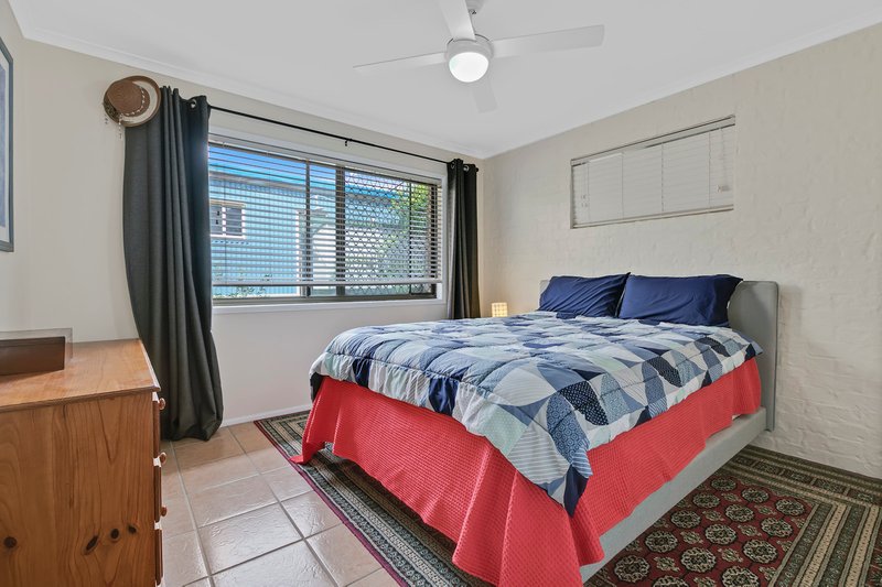 Photo - 1 and 2/23 Bradman Avenue, Maroochydore QLD 4558 - Image 10