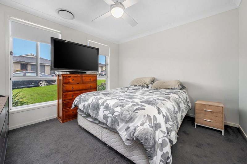 Photo - 1 and 2/29 Bangalay Street, Heddon Greta NSW 2321 - Image 5