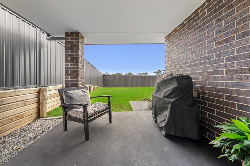 Photo - 1 and 2/29 Bangalay Street, Heddon Greta NSW 2321 - Image 8