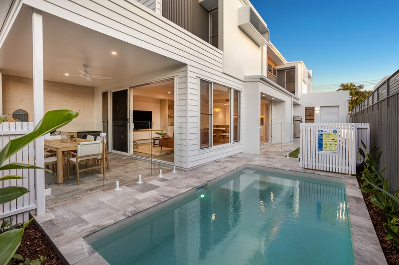 Photo - 1 and 2/42 Allambie Street, Maroochydore QLD 4558 - Image 10