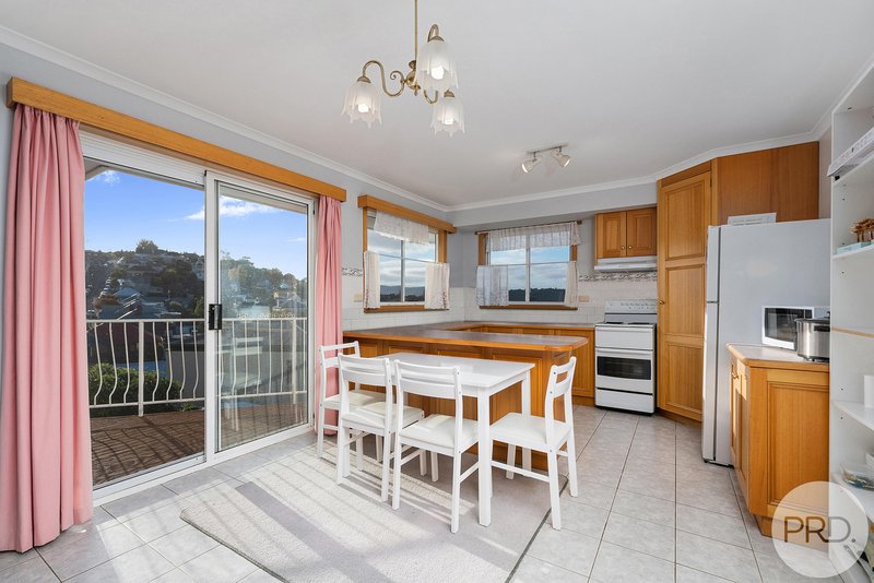 Photo - 1 and 2/4a Watkins Avenue, West Hobart TAS 7000 - Image 3