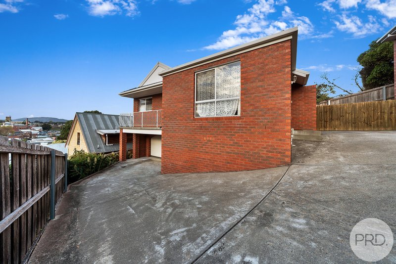 Photo - 1 and 2/4a Watkins Avenue, West Hobart TAS 7000 - Image 18