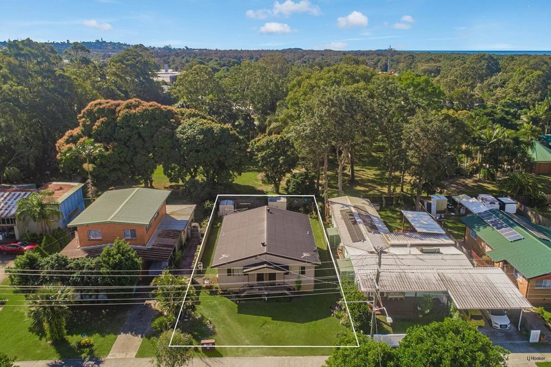 Photo - 1 and 2/62 Wommin Bay Road, Chinderah NSW 2487 - Image 11