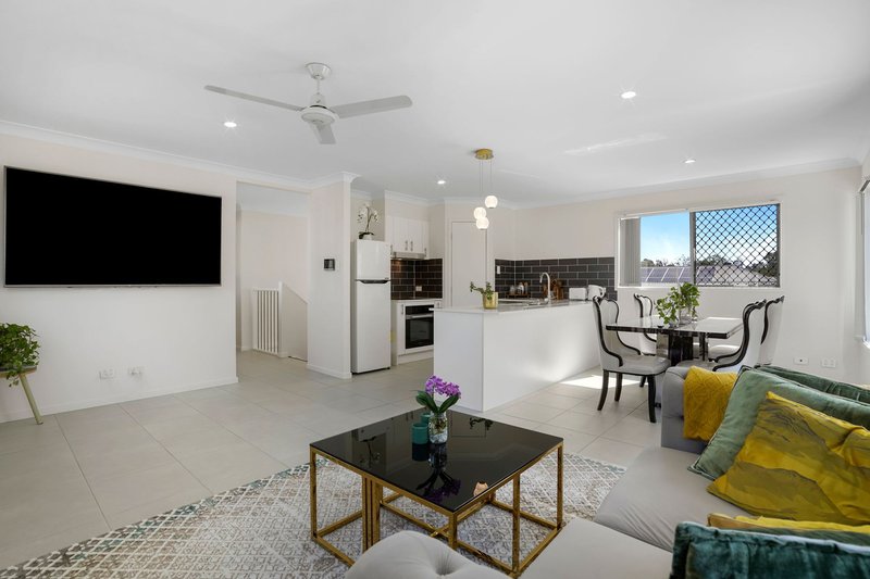 Photo - 1 Andrew Place, Marsden QLD 4132 - Image 4