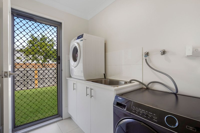 Photo - 1 Andrew Place, Marsden QLD 4132 - Image 16