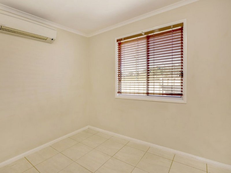 Photo - 1 Angela Boulevard, Mount Isa QLD 4825 - Image 6