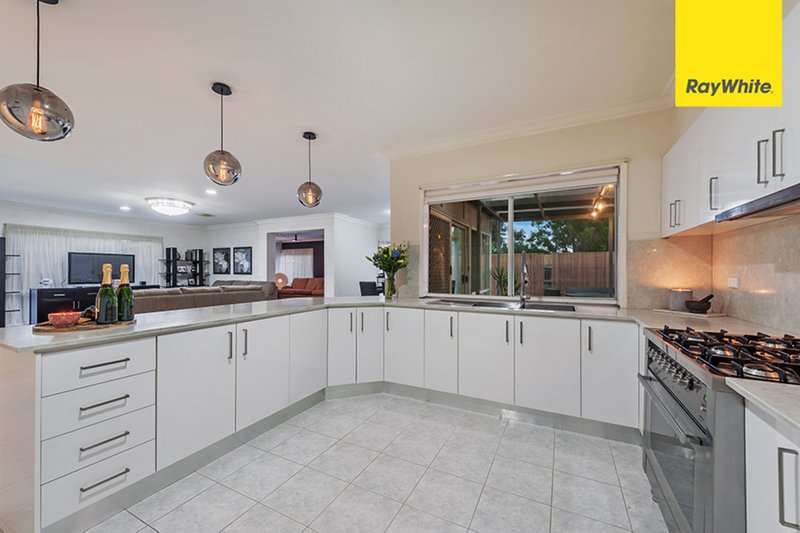 Photo - 1 Angus Court, Roxburgh Park VIC 3064 - Image 5