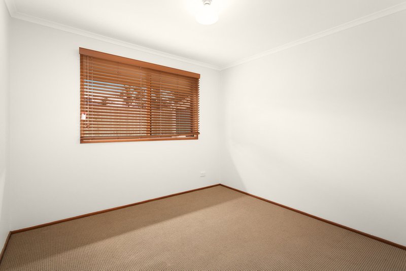 Photo - 1 Anita Place, Pakenham VIC 3810 - Image 6