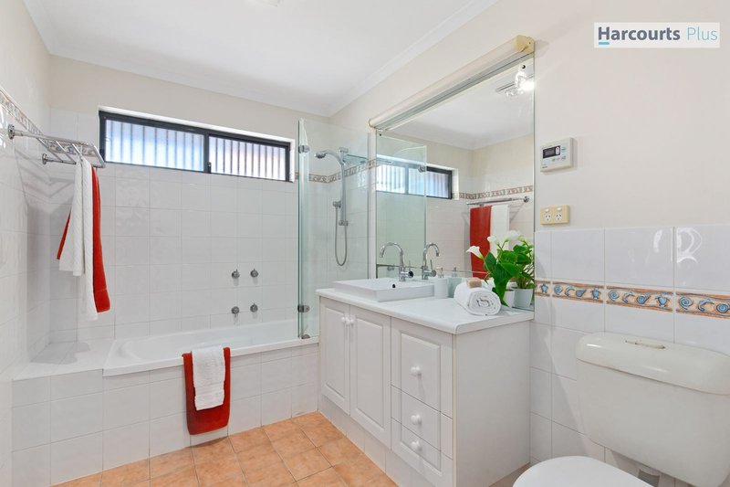 Photo - 1 Annabelle Drive, Hallett Cove SA 5158 - Image 13