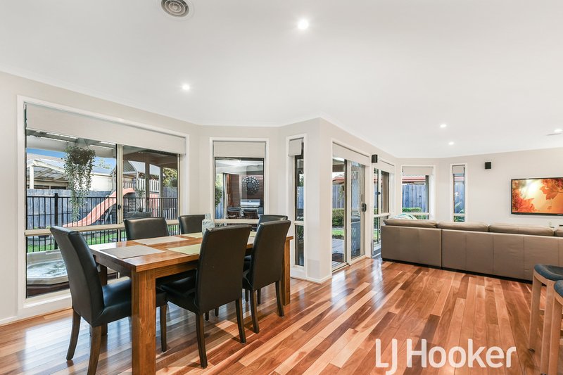 Photo - 1 Applewood Place, Narre Warren South VIC 3805 - Image 7