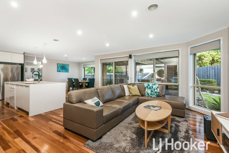 Photo - 1 Applewood Place, Narre Warren South VIC 3805 - Image 8