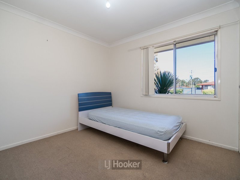 Photo - 1 Aquila Court, Regents Park QLD 4118 - Image 14