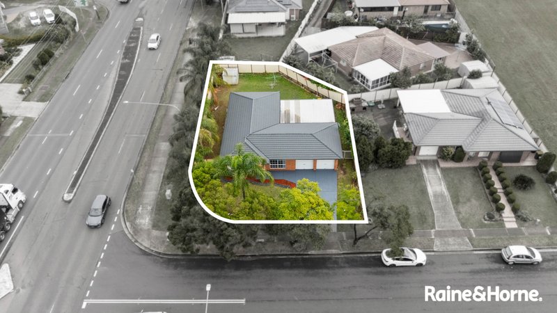 Photo - 1 Aquilina Drive, Plumpton NSW 2761 - Image 11