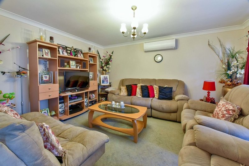 Photo - 1 Aseki Avenue, Glenfield NSW 2167 - Image 5