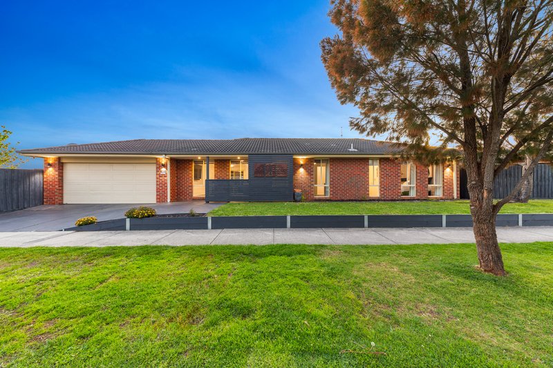 1 Ash Crescent, Pakenham VIC 3810