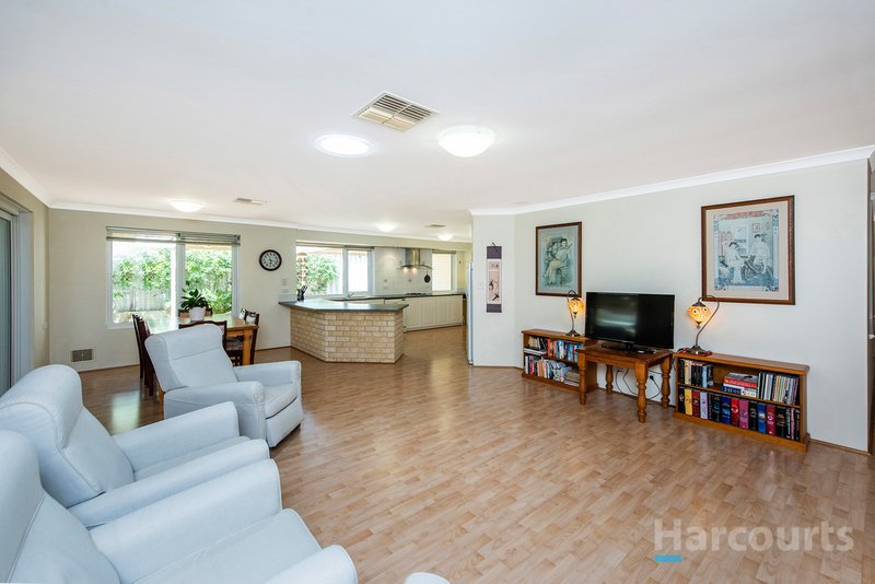 Photo - 1 Ashurst Way, Hocking WA 6065 - Image 11