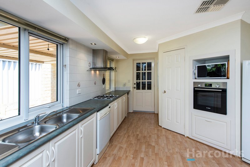 Photo - 1 Ashurst Way, Hocking WA 6065 - Image 14