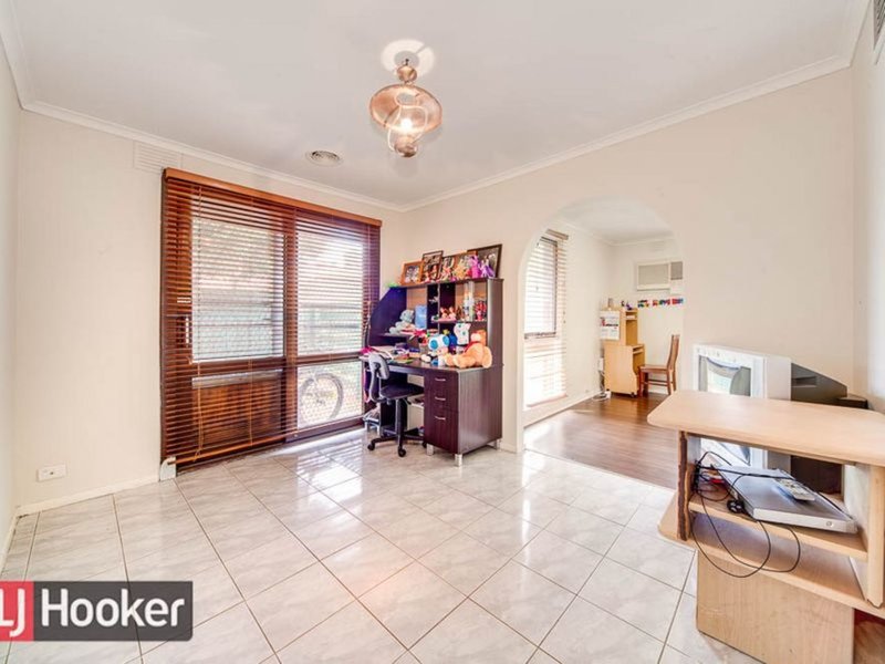 Photo - 1 Aspen Ct , Springvale VIC 3171 - Image 3