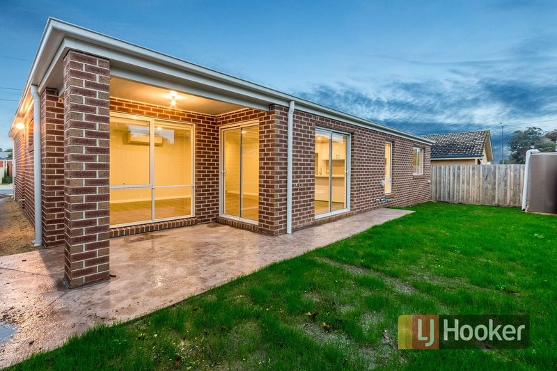 Photo - 1 Atkins Road, Pakenham VIC 3810 - Image 11