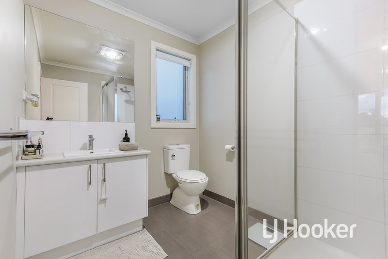 Photo - 1 Atkins Road, Pakenham VIC 3810 - Image 11