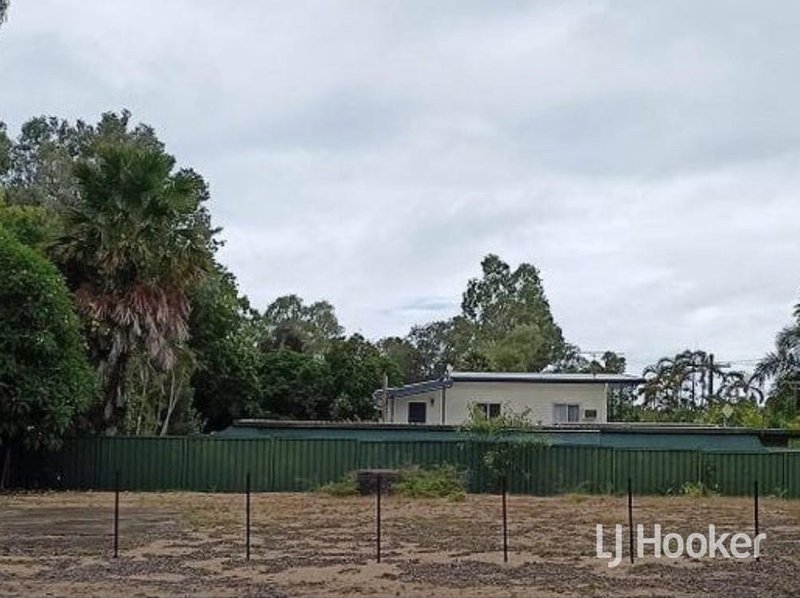 Photo - 1 Atoll Street, Saunders Beach QLD 4818 - Image 5