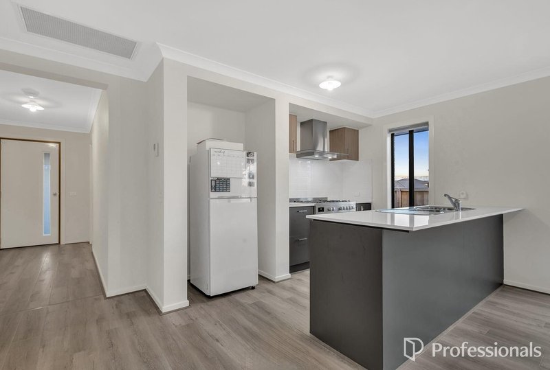 Photo - 1 Auty Way, Clyde North VIC 3978 - Image 3