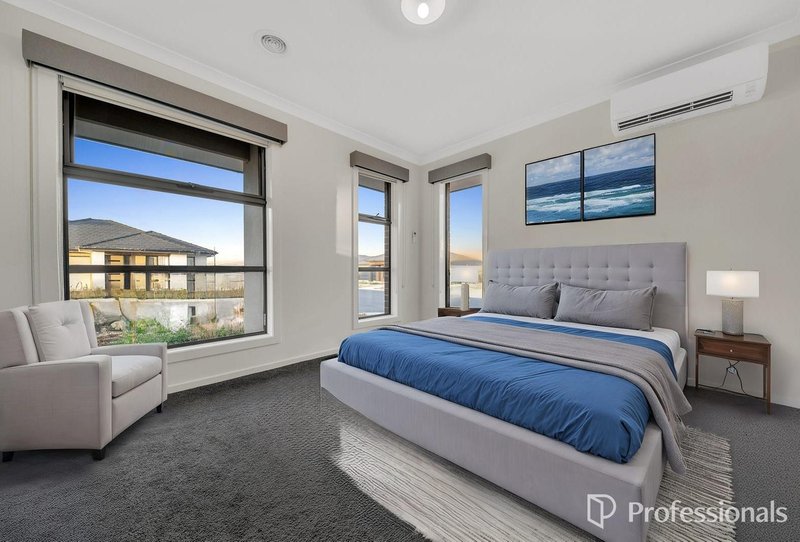 Photo - 1 Auty Way, Clyde North VIC 3978 - Image 5