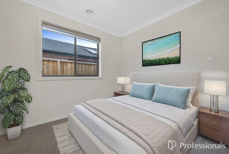 Photo - 1 Auty Way, Clyde North VIC 3978 - Image 6