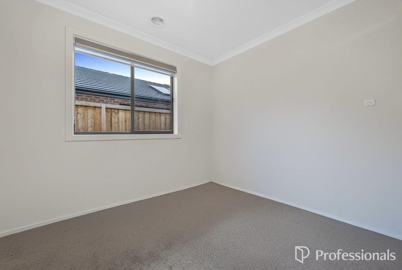 Photo - 1 Auty Way, Clyde North VIC 3978 - Image 7