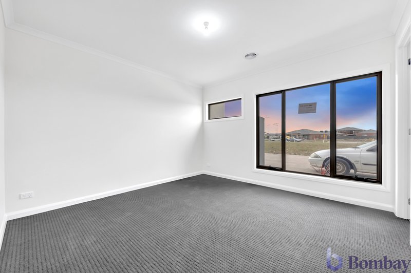 Photo - 1 Avila Road, Wollert VIC 3750 - Image 6