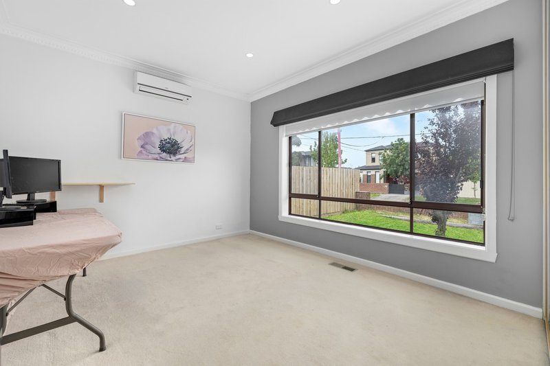 Photo - 1 Avon Street, Moorabbin VIC 3189 - Image 10