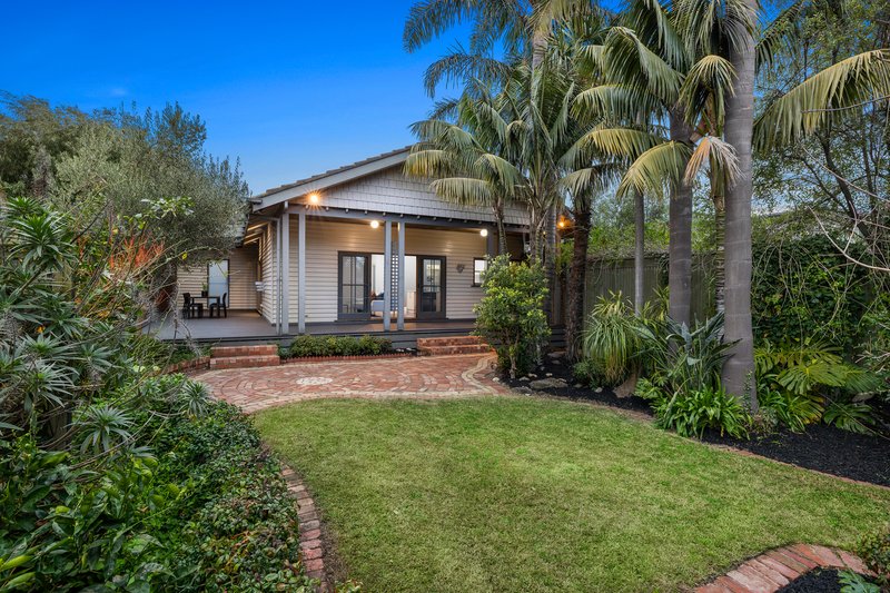 Photo - 1 Axelton Street, Cheltenham VIC 3192 - Image 7