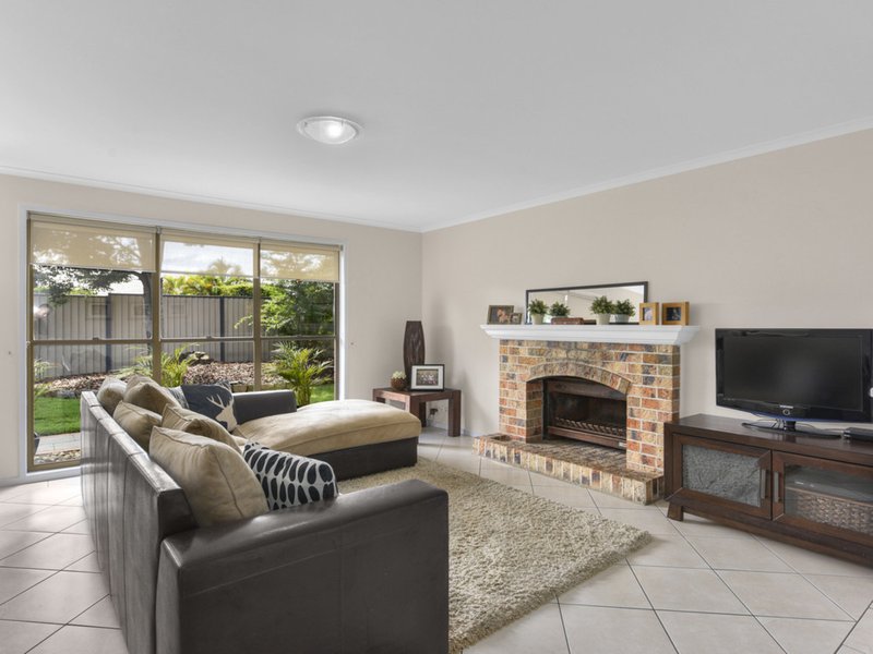 Photo - 1 Bangalore Street, Carseldine QLD 4034 - Image 4