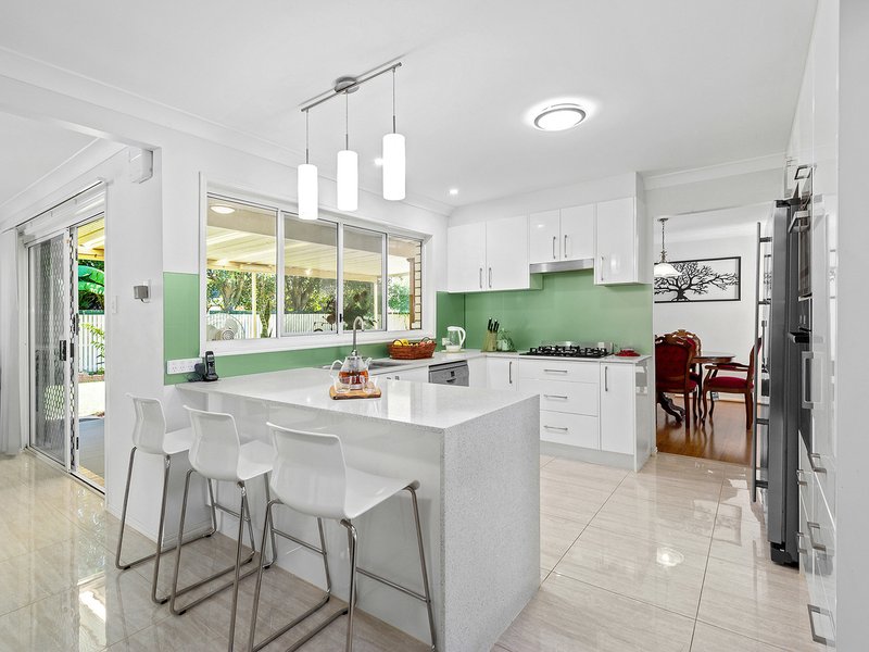 Photo - 1 Bangalow Street, Bridgeman Downs QLD 4035 - Image 7