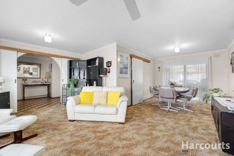 Photo - 1 Banksia Street, Newborough VIC 3825 - Image 3