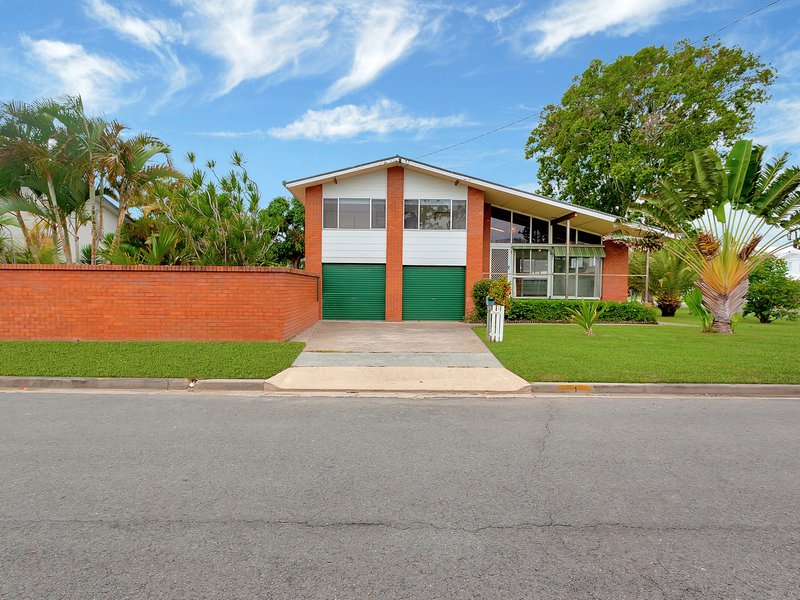 Photo - 1 Barwon Street, Burleigh Waters QLD 4220 - Image