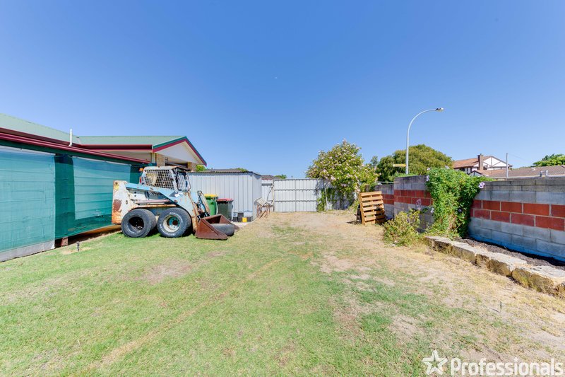 Photo - 1 Basslet Place, Warnbro WA 6169 - Image 28