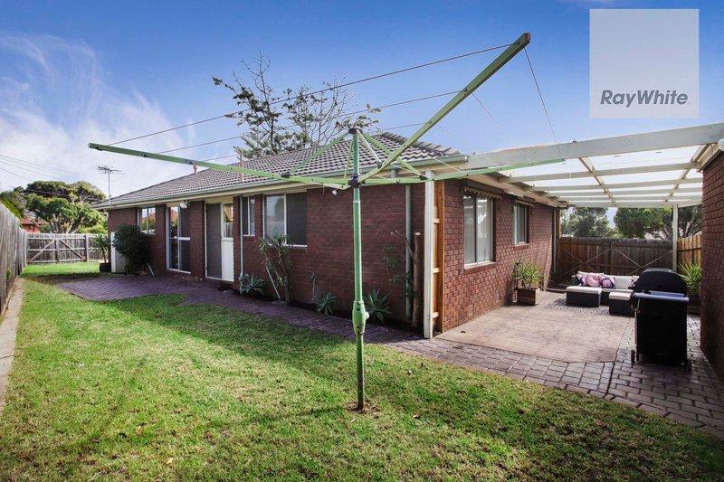 Photo - 1 Bay Court, Gladstone Park VIC 3043 - Image 18