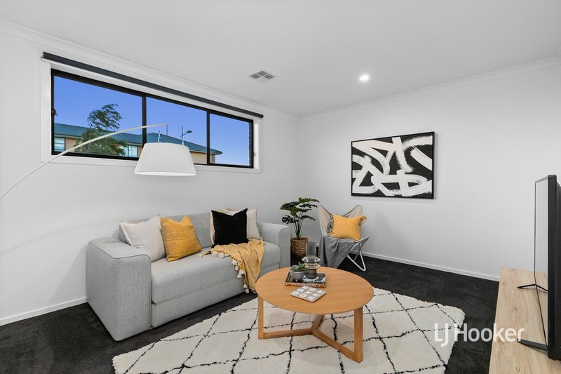 Photo - 1 Baycrest Drive, Point Cook VIC 3030 - Image 4