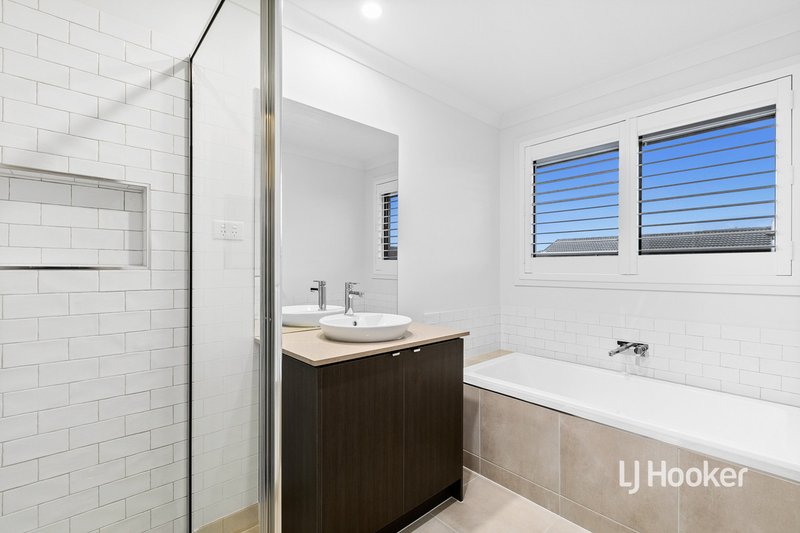 Photo - 1 Baycrest Drive, Point Cook VIC 3030 - Image 23