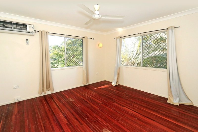 Photo - 1 Beaconsfield Terrace, The Range QLD 4700 - Image 7